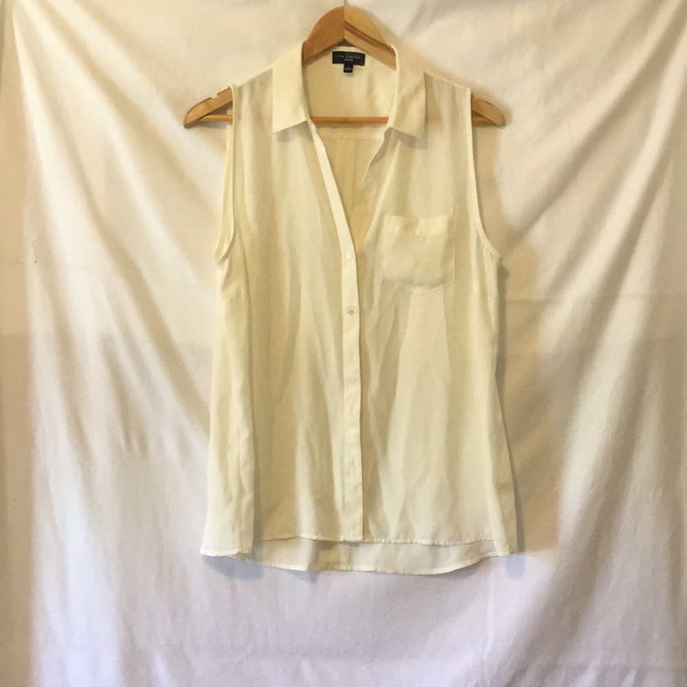 Button down tank